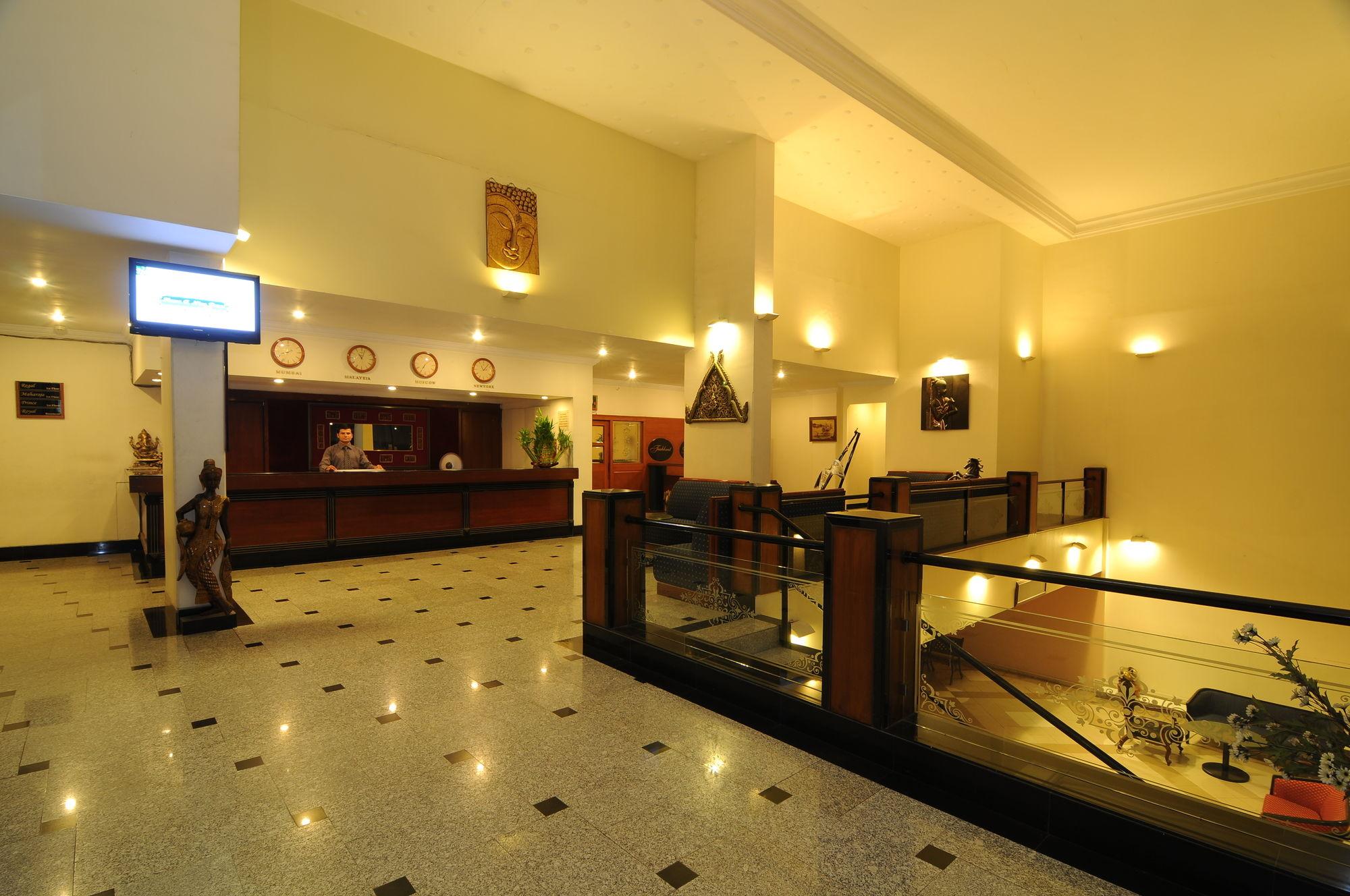 Quality Inn Regency, נאסיק מראה חיצוני תמונה