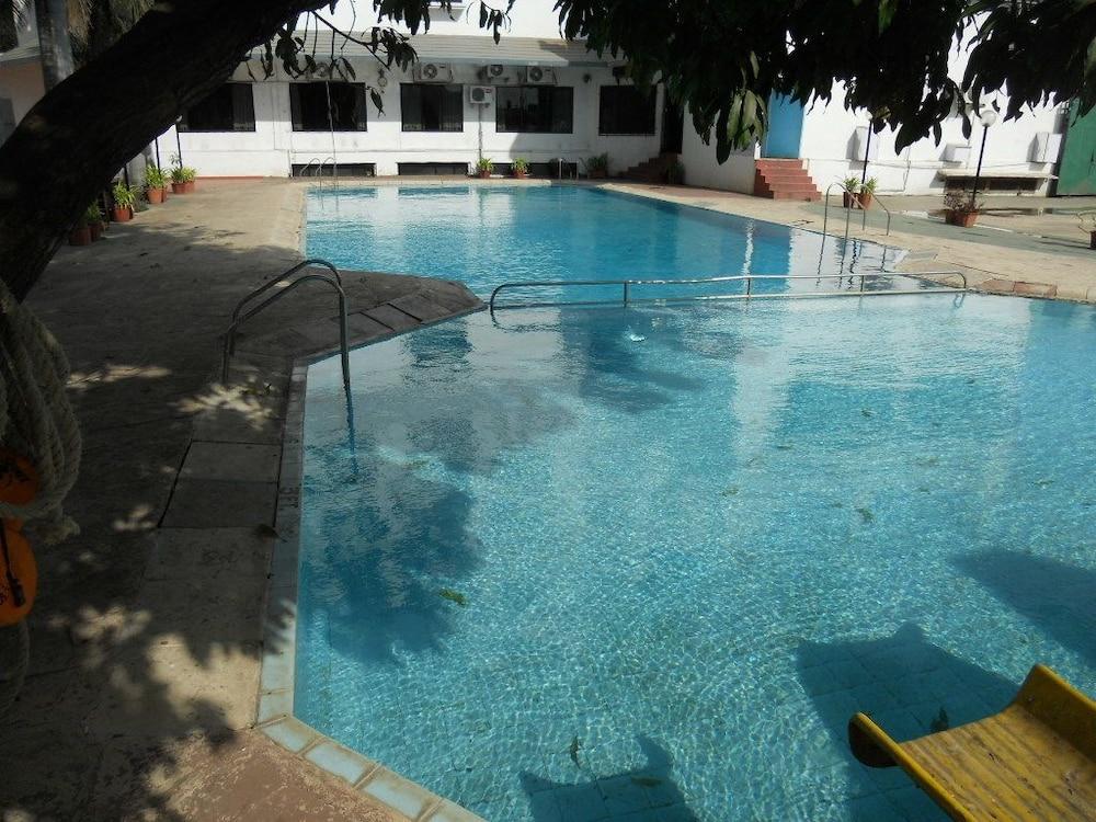 Quality Inn Regency, נאסיק מראה חיצוני תמונה